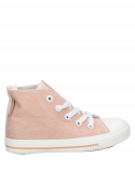 zapatilla infantil rosa con excelente agarre y punta redonda.