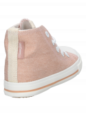 zapatilla rosa de niña, diseño casual y resistente para uso diario.