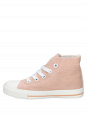 zapatilla textil rosada para niña, ideal para aventuras urbanas.