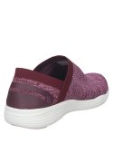 zapatilla burdeos casual mujer con taco plano de 3.5 cm y punta redonda