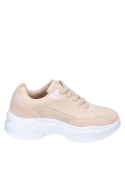 Zapatilla moderna beige de mujer, casual, cuero/sintético, estilo juvenil.