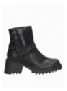 Botín negro de cuero para mujer, estilo atrevido con taco bloque que estiliza la figura.