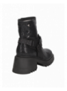 Botín de cuero negro para mujer, caña de 17 cm, ideal para un estilo vanguardista e informal.